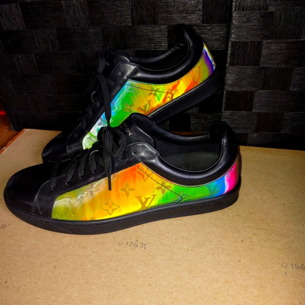 Louis Vuitton size 10